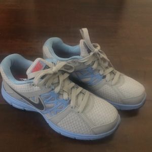 Nike - Women's Size 7